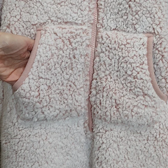 Victoria's Secret PINK Sherpa Hooded Onsie - Picture 4 of 10